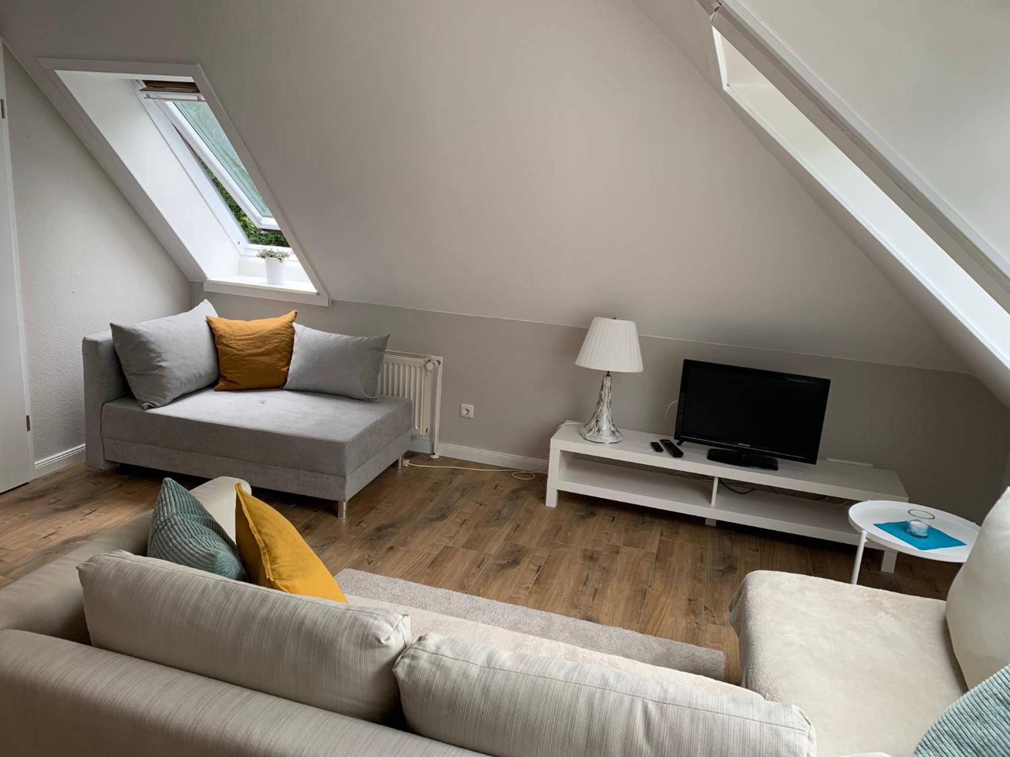 Sonniges Stadt-apartment In Ruhiger Parklage Apartment Bad Segeberg